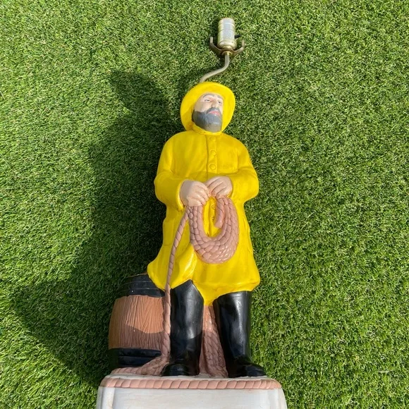 Vintage 80s Nautical Ceramic Fisherman Sailor Table Lamp - Picture 2 of 9